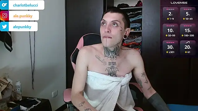 charlotbelucci  online show from December 22, 8:23 pm