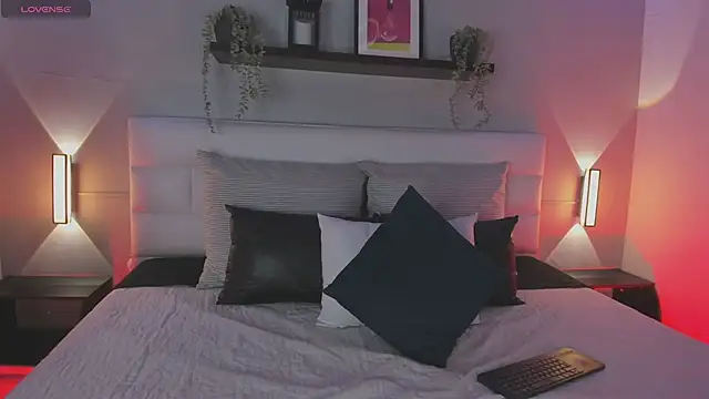 sofi bakerr online show from February 2, 11:42 am