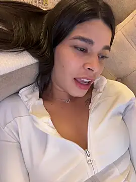 Leah Honey26 online show from May 20, 1:57 am