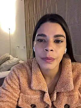 Leah Honey26 online show from May 21, 11:13 pm