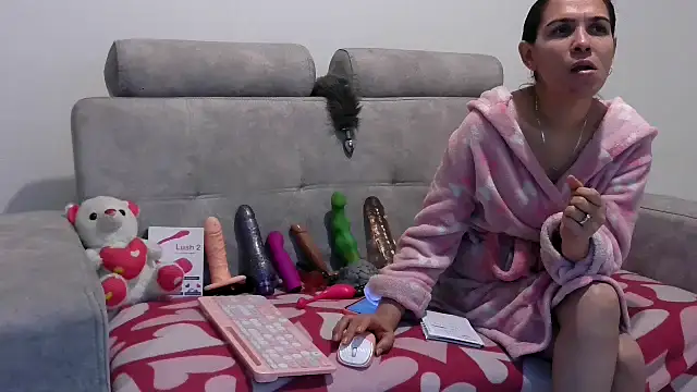 PenelopeHot 91 online show from December 14, 8:47 pm