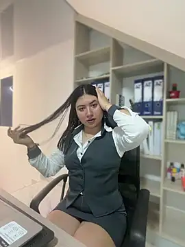 VAL PRINCESS online show from October 21, 12:25 am