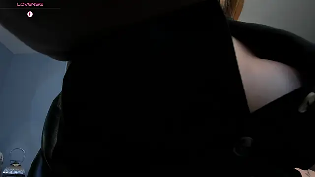 BellaRose X online show from October 9, 4:38 am