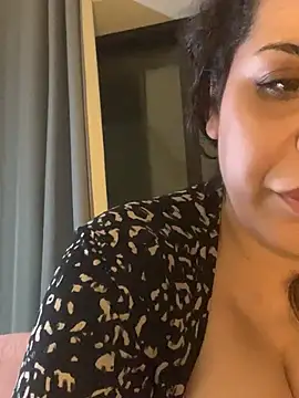 holyeroticss online show from March 27, 1:07 am