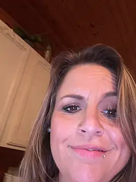 misssWet online show from March 11, 6:32 pm