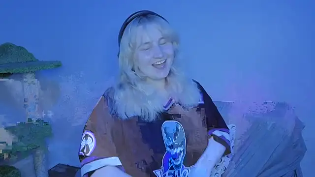 Glitch Witch online show from July 4, 5:36 am