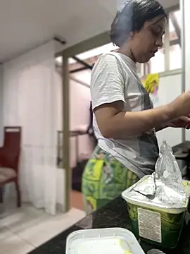 Salome golvert online show from March 9, 9:07 pm