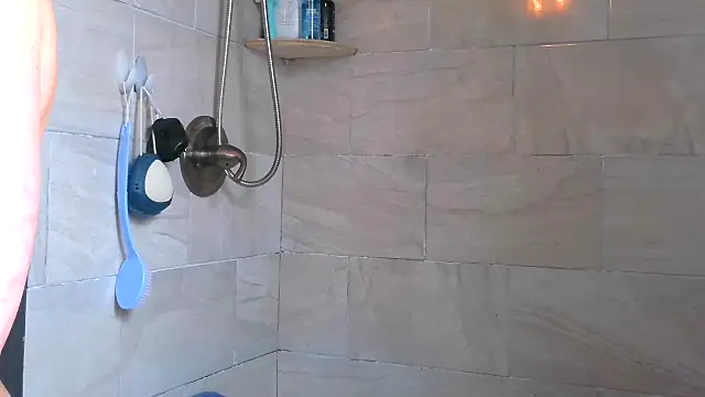 Yumiepussyy online show from February 17, 2:49 pm