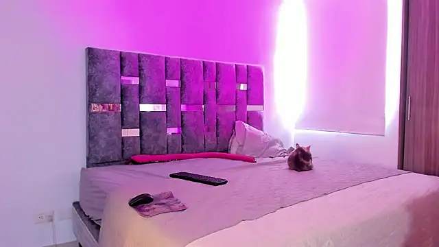 rossth1 online show from February 24, 9:24 pm