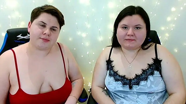 BeckyAndHellen online show from December 14, 9:53 pm