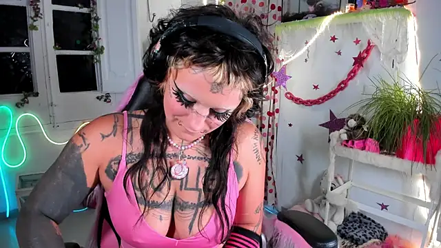 lady sontse  online show from May 10, 7:27 pm