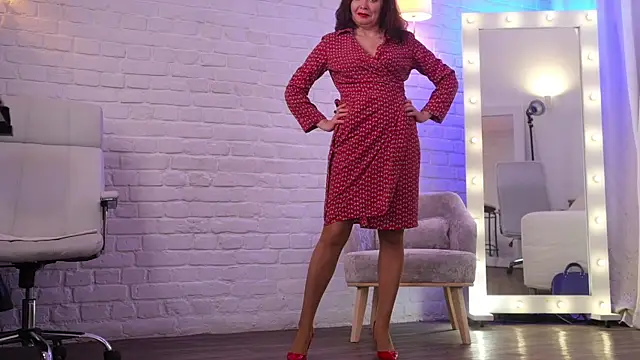 Nylon Legs online show from May 23, 10:30 pm