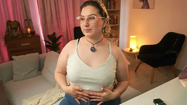 Ximenna Cruz online show from May 14, 2:45 pm
