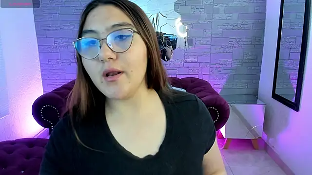 conniejames m online show from October 30, 1:12 pm