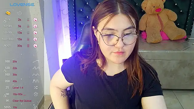 conniejames m online show from May 12, 4:13 pm