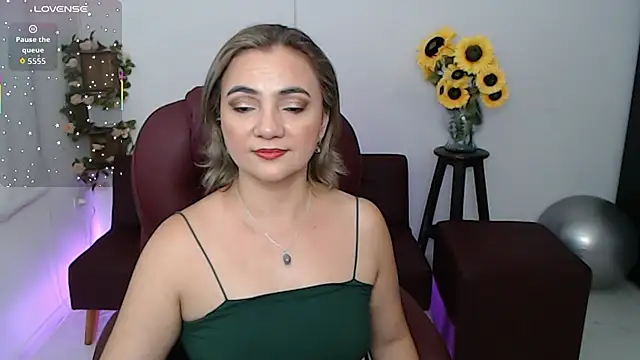 ana milf online show from May 11, 4:04 pm