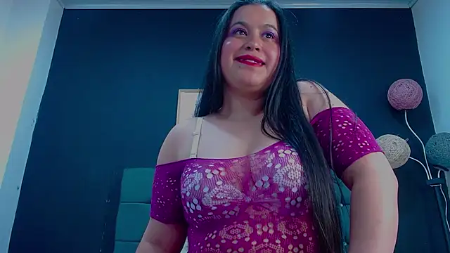 mia xx1 online show from November 4, 5:45 am