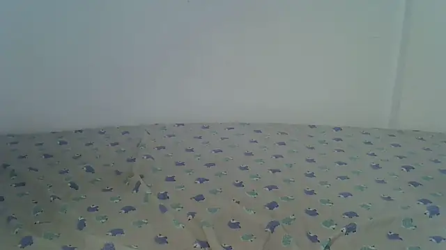 laetitia  online show from April 4, 10:08 pm