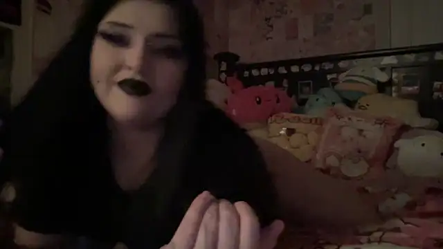 FaeKelly online show from January 7, 4:38 am