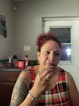 ladycreamypr2 online show from May 22, 7:34 pm