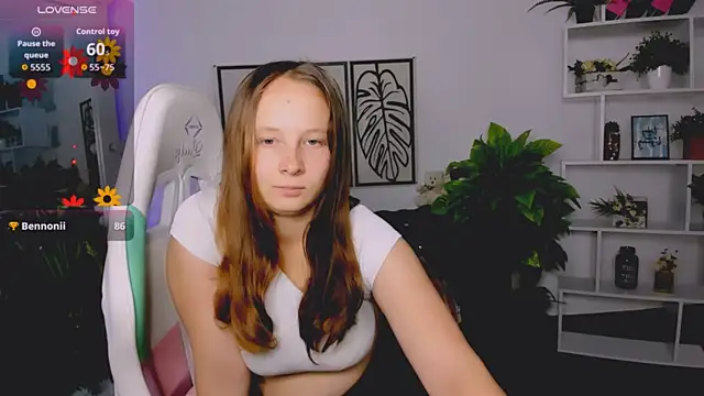 Snapshot of Ketrin_n_ chatting on September 29, 5:56 am Ketrin n online show from September 29, 5:56 am