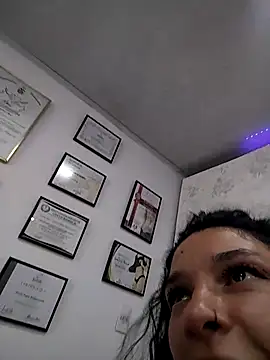 rebekka simpson online show from November 18, 5:36 pm