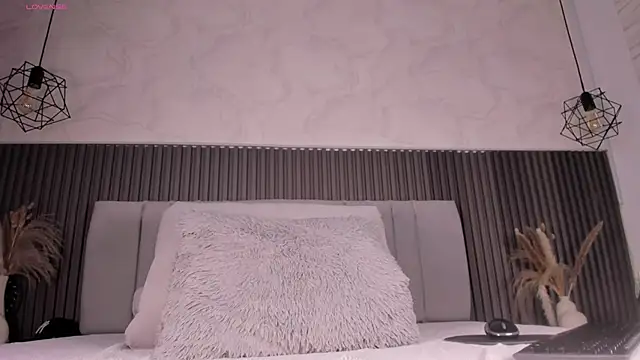 SOPHICARTERS online show from February 11, 2:29 pm