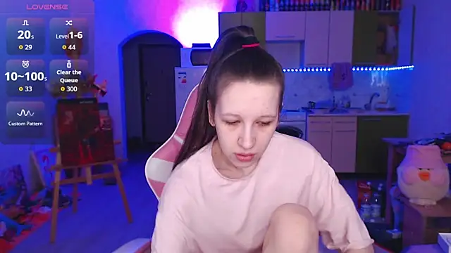 ur kitty   online show from May 1, 1:03 pm