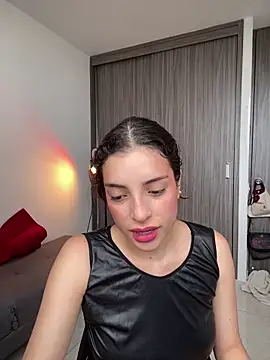 dakota le online show from May 13, 12:00 pm