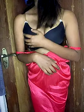 Rashi2girl online show from October 31, 4:33 pm