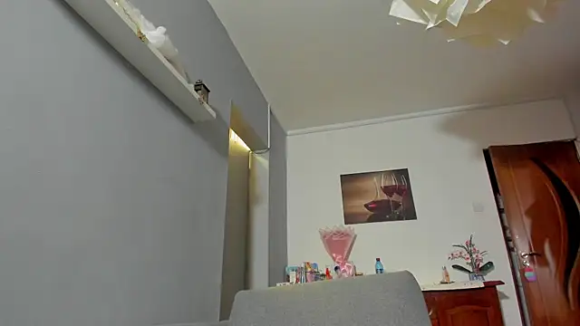 SexxyMeriem online show from May 14, 6:25 pm