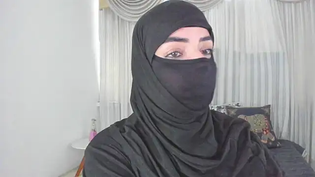 Uzra hayed online show from May 15, 5:37 pm