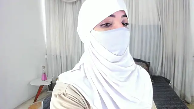 Uzra hayed online show from May 14, 4:57 pm