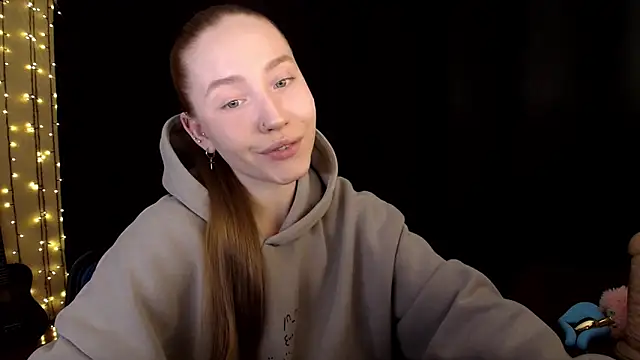 SindiWatsoon online show from February 18, 5:56 pm