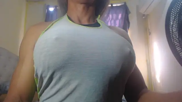 DanielaMuscleTS online show from December 22, 8:01 pm