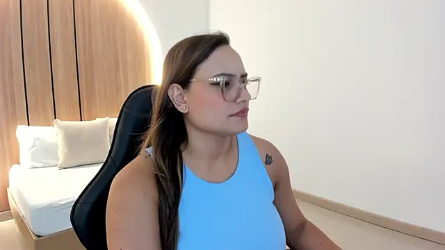 zoe danae  online show from May 9, 2:41 pm