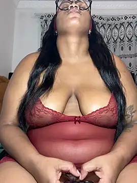 MimiCurves online show from May 4, 4:44 pm