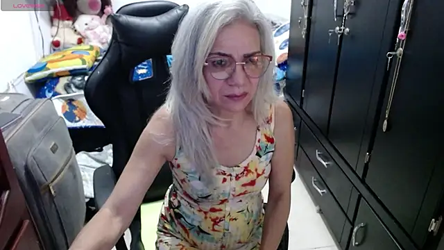 Giorgia xue53 online show from April 12, 6:05 am