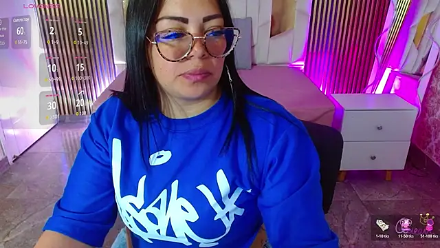 martinna tay online show from May 13, 3:23 am