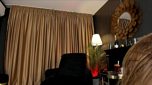 LovingBlondie online show from May 13, 4:07 am