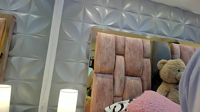 Charlotte Ice1 online show from May 14, 4:46 pm