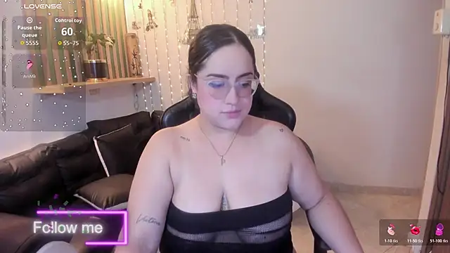 Sofiia davis23 online show from May 5, 1:47 pm