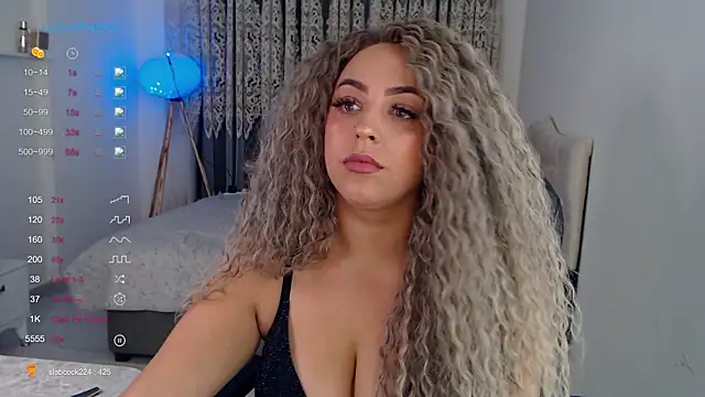  Just a queen 3 online show from October 21, 5:28 pm