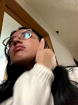 SophiaHilt0n online show from September 23, 12:25 pm