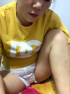 Baby-bigtits online show from October 17, 7:11 am