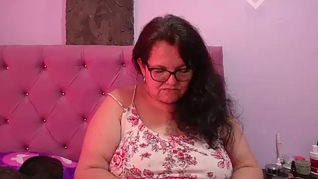 kassandra02 online show from May 25, 3:11 pm