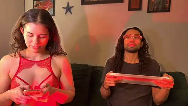 Redfloweer1 online show from May 23, 2:10 am