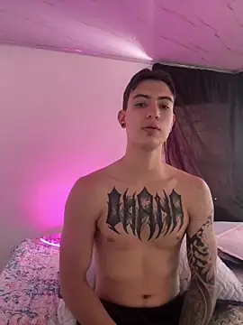 aliensexy online show from May 7, 9:18 pm