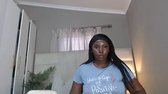 naughtyblackdolie online show from May 18, 9:26 am