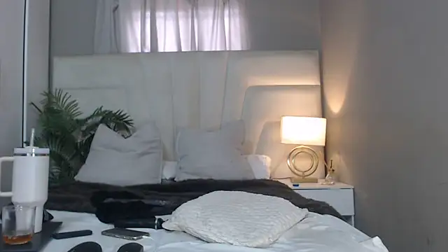 naughtyblackdolie online show from March 14, 9:54 am